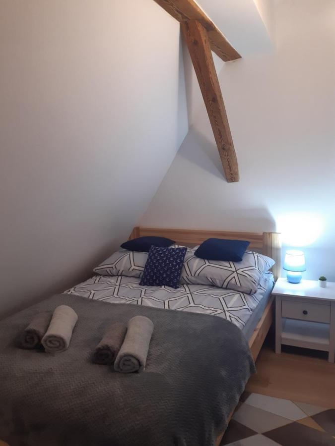 Apartament Attic Appartamento *